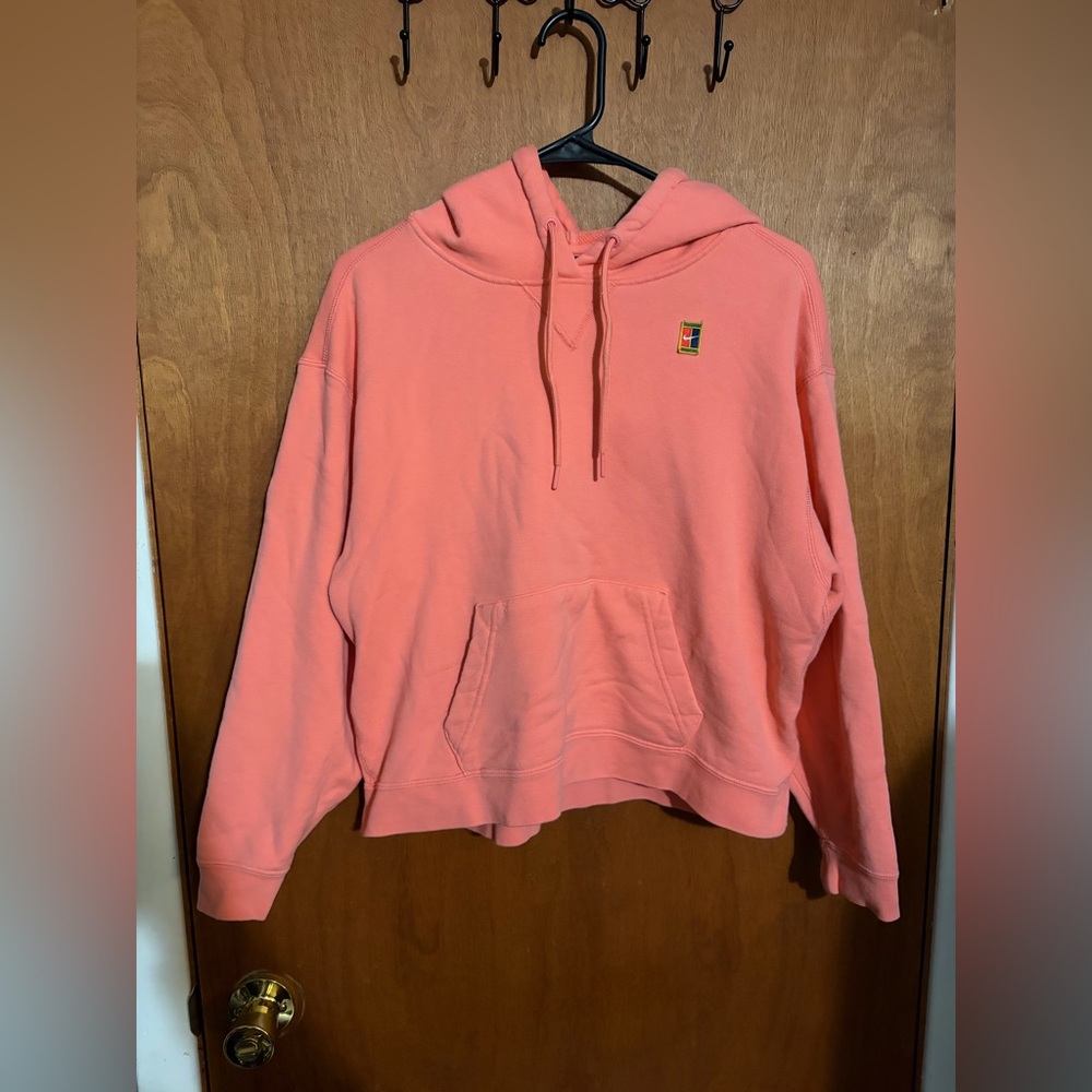 Nike Court Heritage Women’s Coral Hoodie